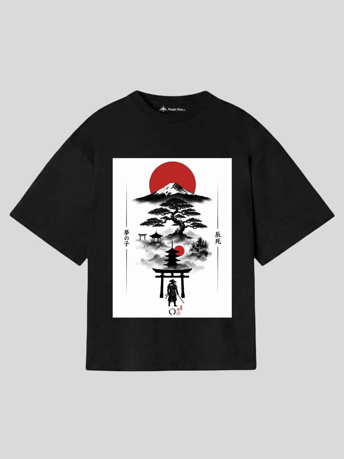 Japanese Samurai Zen Art Oversized T-Shirt (Black & White) – Mount Fuji Graphic Streetwear Tee for Men & Women